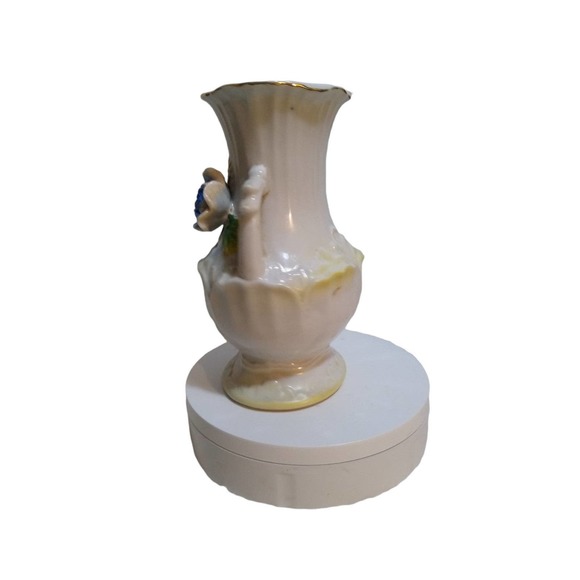 Vintage Japan floral two side handle flower vase gold trim - Picture 2 of 12